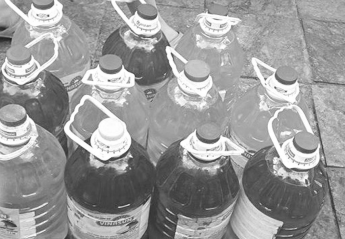 Người dân có thể rước bệnh ung thư vì ham rẻ đổ xô mua... “nước rửa bát tự chế” - Ảnh 1