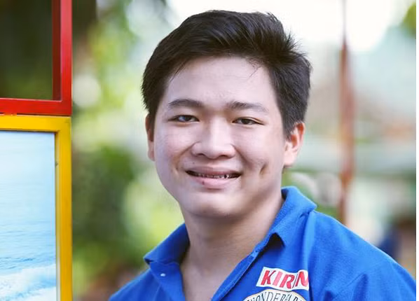Nam sinh 9X tay không hạ cướp