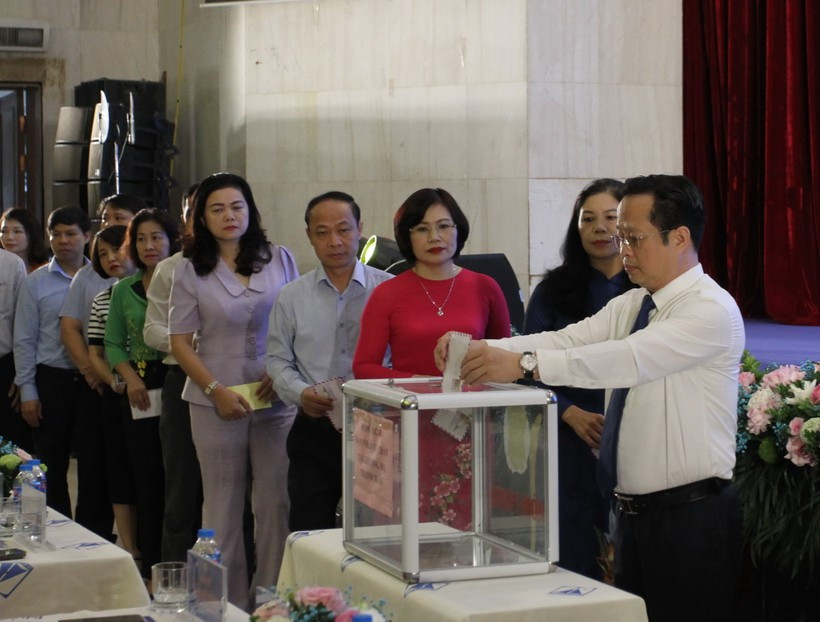Sở GD&ĐT Hà Nội, Công đoàn ngành giáo dục Hà Nội ủng hộ các nạn nhân trong vụ cháy chung cư mini tại quận Thanh Xuân. Sở GD&ĐT Hà Nội, Công đoàn ngành giáo dục Hà Nội ủng hộ các nạn nhân trong vụ cháy chung cư mini tại quận Thanh Xuân.