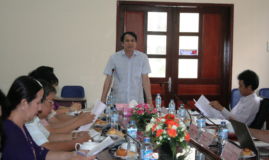 Thứ trưởng Bộ GD&ĐT Phạm Mạnh Hùng phát biểu tại buổi làm việc