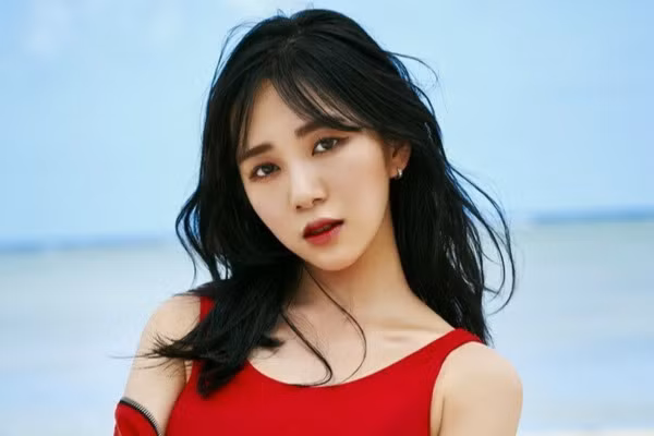 Nữ thần tượng Kwon Mina đã từn tự tử 4 lần nhưng không thành.