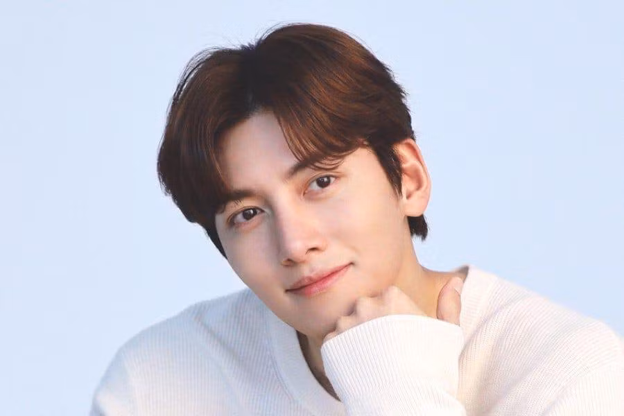 Ji Chang Wook hồi phục sau hai tuần điều trị Covid-19.
