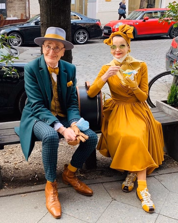 Phong cách thời trang cực chất của cặp vợ chồng già "gây bão" cộng đồng mạng ảnh 4