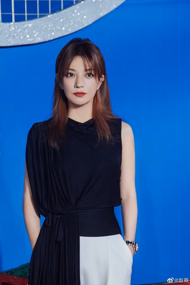 Triệu Vy được cho là nữ nghệ sĩ nghệ sĩ giàu có và quyền lực bậc nhất trong giới showbiz Hoa ngữ.