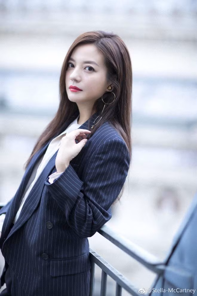 Triệu Vy bị xóa tên khỏi một loạt bộ phim kinh điển, đối diện nguy cơ bị "phong sát" ảnh 3