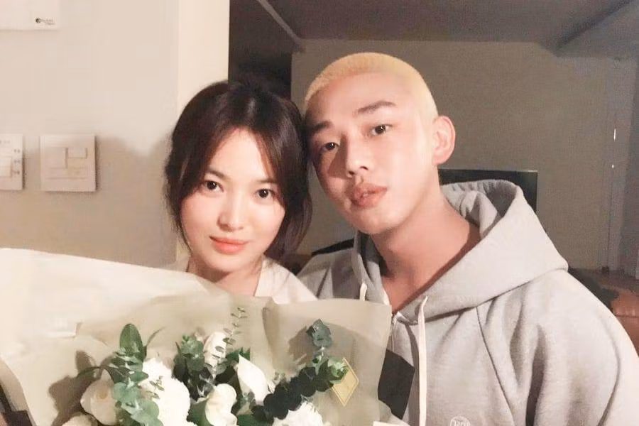 Song Hye Kyo và Yoo Ah In.