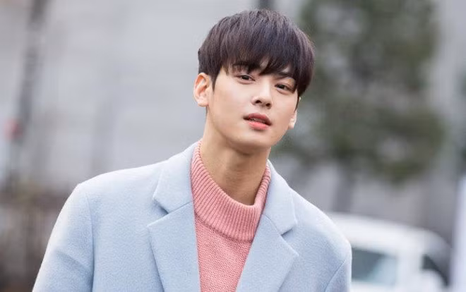 Eunwoo (ASTRO) là nghệ sĩ Kpop ảnh hưởng nhất trong năm 2020.