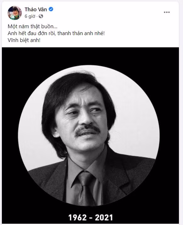 MC Thảo Vân không giấu nổi nỗi niềm xót xa: "Một năm thật buồn! Anh hết đau đớn rồi, thanh thản anh nhé. Vĩnh biệt anh!".