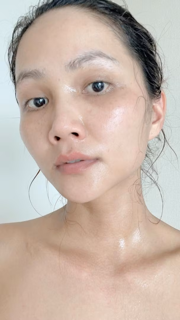 Theo H"Hen Niê chia sẻ thì sau khi đi làm tình nguyện viên trở về nhà, cô luôn tắm gội sạch và giặt đồ liền.