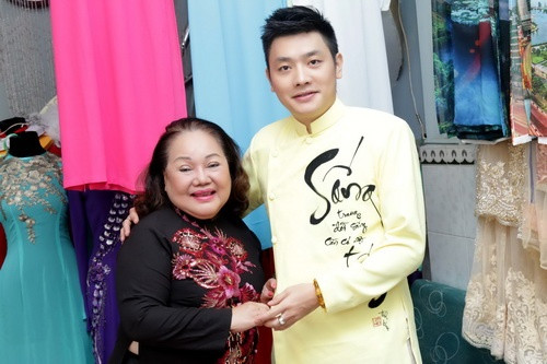 Hoài Linh “phá lệ” giả gái vì chủ hôn NSND Ngọc Giàu ảnh 13 Hoài Linh