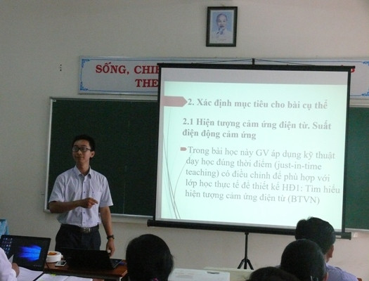 Tham luận “Cảm ứng điện từ” của tổ Vật Lý, Trường THPT chuyên Phan Ngọc Hiển, Cà Mau