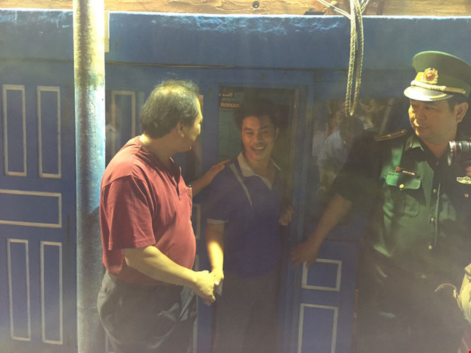 Bộ trưởng Trương Minh Tuấn cũng là một người con quê hương Quảng Bình, ông sinh ra và lớn lên tại Đồng Hới - Nguồn ảnh: Pháp luật TP.HCM Bộ trưởng Trương Minh Tuấn cũng là một người con quê hương Quảng Bình, ông sinh ra và lớn lên tại Đồng Hới trước khi trở thành một sĩ quan quân đội tham gia chiến tranh bảo vệ biên giới phía Bắc năm 1979.