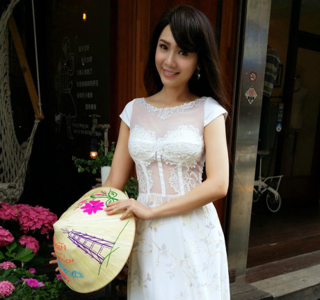 Dien vien Viet khoc thua nhan noi doi tai hop bao o Dai Loan - Anh 3
