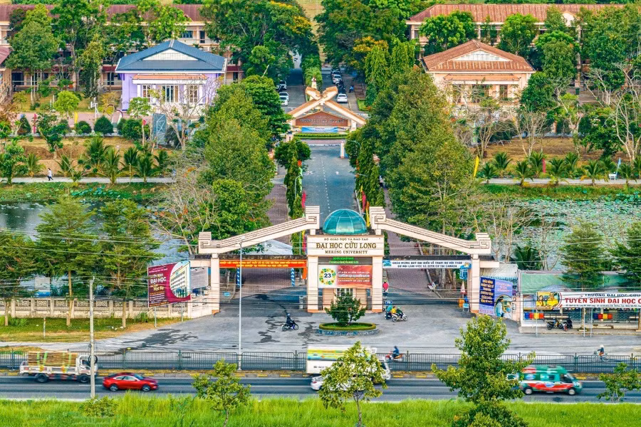 Trường ĐH Cửu Long.