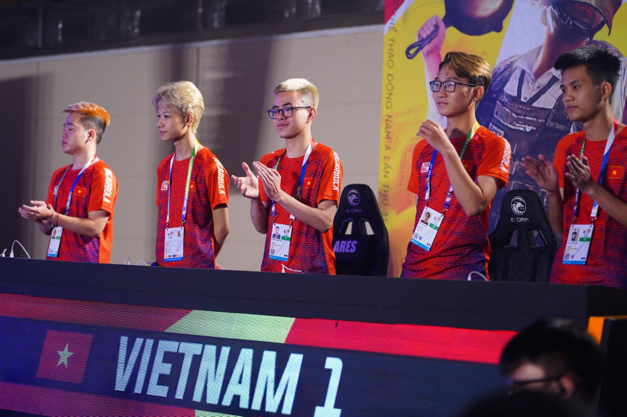 Vận động viên eSports Việt Nam chuẩn bị cho SEA Games 32. Ảnh: VNG Vận động viên eSports Việt Nam chuẩn bị cho SEA Games 32. Ảnh: VNG