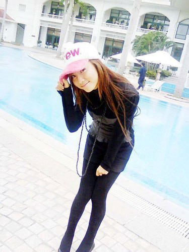 Hot girl Hạnh Sino hở bạo khi về “chung nhà” với Tuấn Hưng ảnh 3 Hot girl Hạnh Sino hở bạo khi về “chung nhà” với Tuấn Hưng ảnh 3