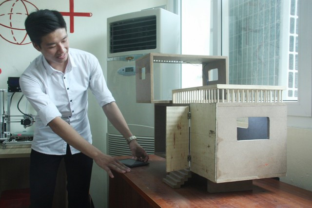 Nhà thông minh được điều khiển bằng giọng nói thông qua smartphone - 1 sản phẩm tại phòng Lab