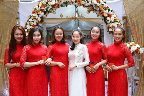 Lọ lem điền kinh Nguyễn Thị Huyền lên xe hoa - Ảnh 5 Lo lem dien kinh Nguyen Thi Huyen len xe hoa - Anh 5