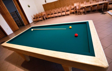 Bo 10 nam ghep hon 1,8 trieu que diem lam ban billards - Anh 3