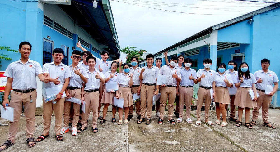 Thí sinh Sóc Trăng tự tin trước giờ thi. Thí sinh Sóc Trăng tự tin trước giờ thi.