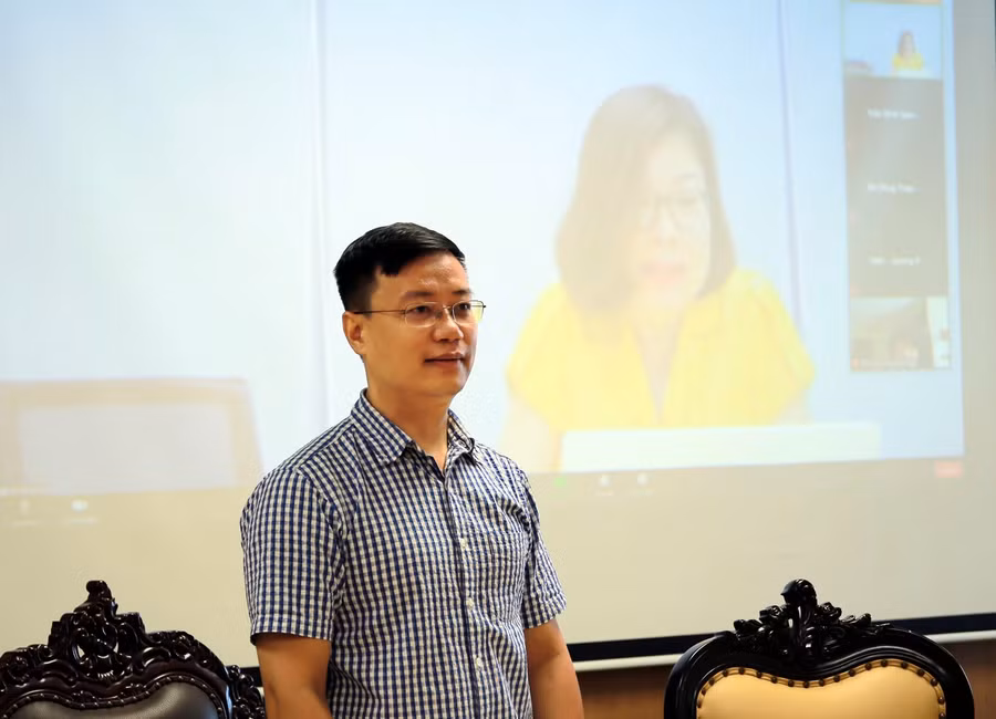 PGS.TS Bùi Đức Thọ - Bí thư Đảng ủy, Chủ tịch Hội đồng trường, Giám đốc dự án phát biểu khai mạc buổi tập huấn