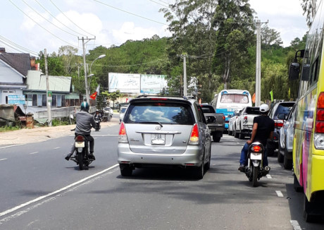Đi Đà Lạt chơi lễ, coi chừng bị Di Da Lat choi le, coi chung bi