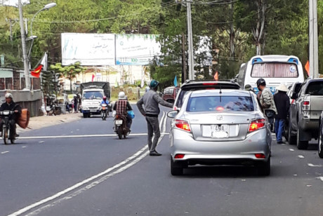 Đi Đà Lạt chơi lễ, coi chừng bị Di Da Lat choi le, coi chung bi
