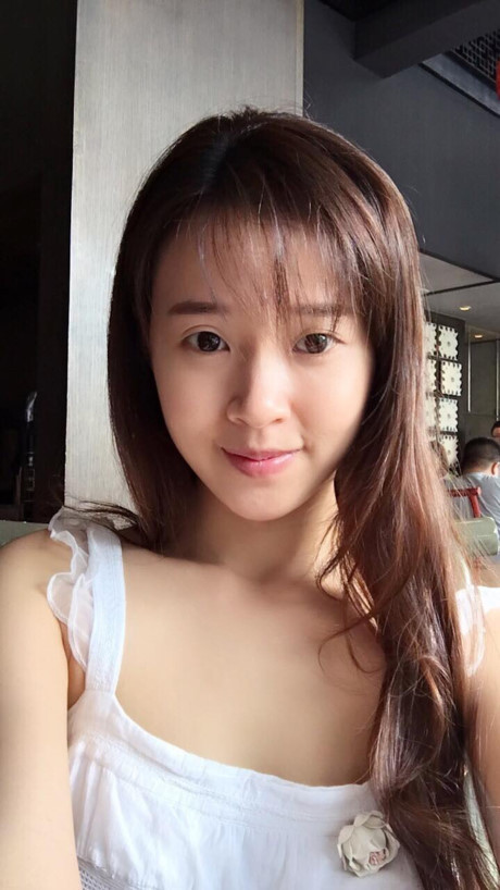 Nghi vấn phẫu thuật thẩm mỹ và phong cách thời trang sến sẩm, đây là câu trả lời của Midu - Ảnh 2 Nghi van phau thuat tham my va phong cach thoi trang sen sam, day la cau tra loi cua Midu - Anh 2