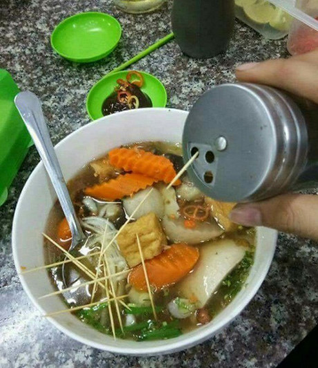 Cười té ghế 30/4 - Ảnh 8 Cuoi te ghe 30/4 - Anh 8