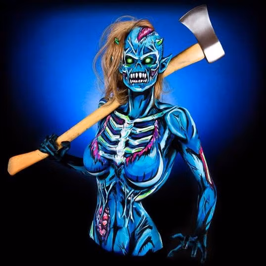 Dùng sơn biến cơ thể thành bất kỳ nhân vật truyện tranh nào ảnh 2