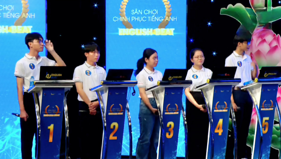 5 thí sinh xuất sắc tham dự vòng chung kết.