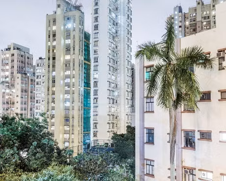 Bence hy vọng rằng người xem ảnh sẽ có thể cảm nhận nội tâm của anh trong thời gian lưu lại Trung Quốc. Thực tế, không nhiều người dân Trung Quốc có thể nói được hoặc sẵn sàng nói tiếng Anh, nên gần như Bence không thể trò chuyện được với bất cứ ai.