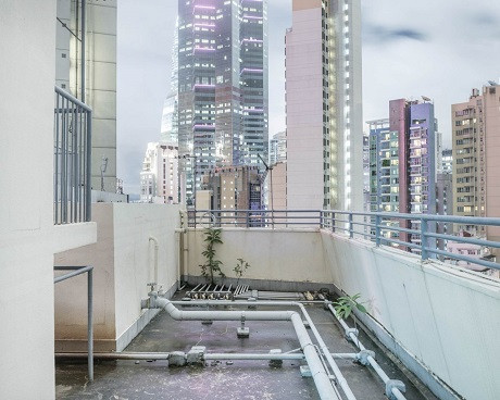 Bence bắt đầu hành trình từ Thượng Hải.