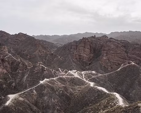 Bence đặt tên cho bộ ảnh của mình là “Segue” có nghĩa là “mượt” nhằm khái quát chuyến hành trình của mình, khá trôi chảy, mượt mà, nhưng cũng không có gì quá sâu sắc lắng đọng lại.