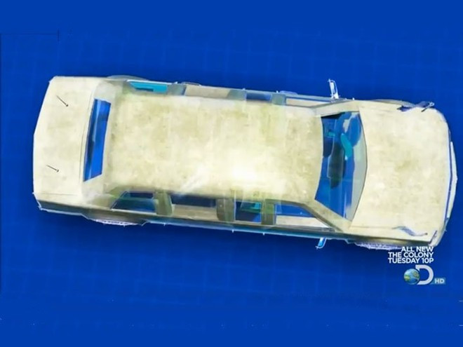 "Quái vật" trang bị lớp vỏ thép chống đạn dày khoảng 20 cm, cho phép nó có khả năng chịu đựng sức công phá của đạn B40 hoặc B41. Ảnh: The Colony Mổ xẻ