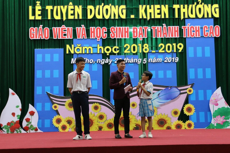 Giao lưu gương sáng học sinh