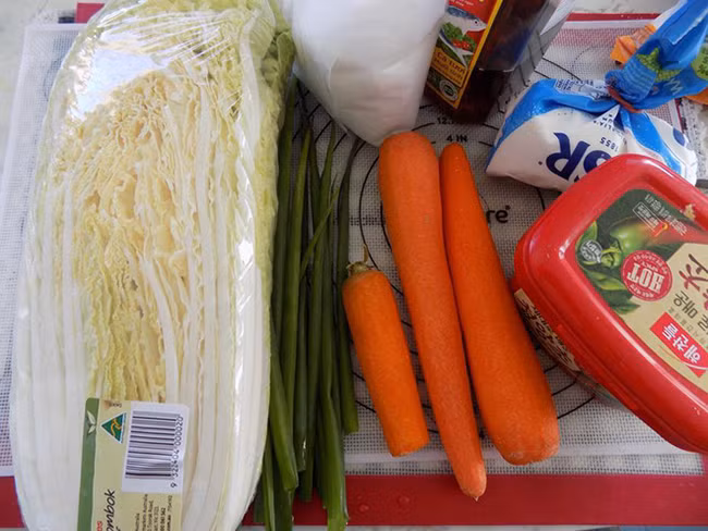 Cách làm kim chi chuẩn vị Việt Nam dễ ăn, ai cũng phải ghiền