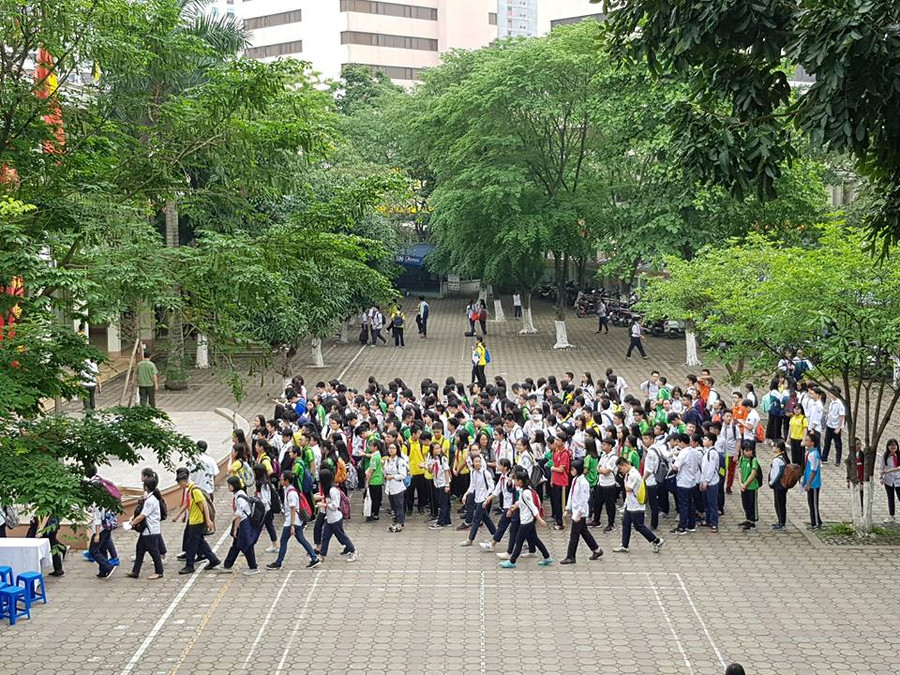 Đông đảo học sinh tham gia Olympic Tiếng Anh quận Ba Đình 2018