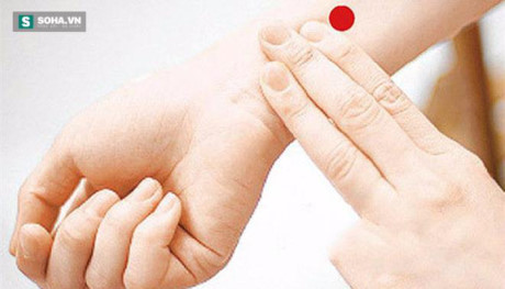Bấm huyệt nội quan để chữa bệnh đau dạ dày, xuất tinh sớm - Ảnh 4 Bam huyet noi quan de chua benh dau da day, xuat tinh som - Anh 4