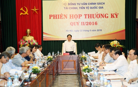 Phó Thủ tướng Vương Đình Huệ, Chủ tịch Hội đồng Tư vấn chính sách tài chính, tiền tệ quốc gia chủ trì họp phiên đầu tiên của Hội đồng sau khi thành lập. Ảnh: VGP