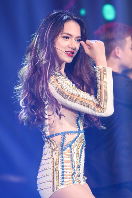 Bị Lâm Chi Khanh mắng Bi Lam Chi Khanh mang