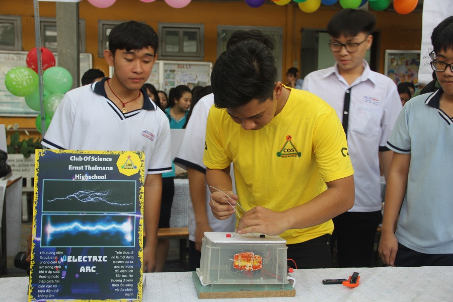 Các trạm dừng chân thu hút học sinh tham gia