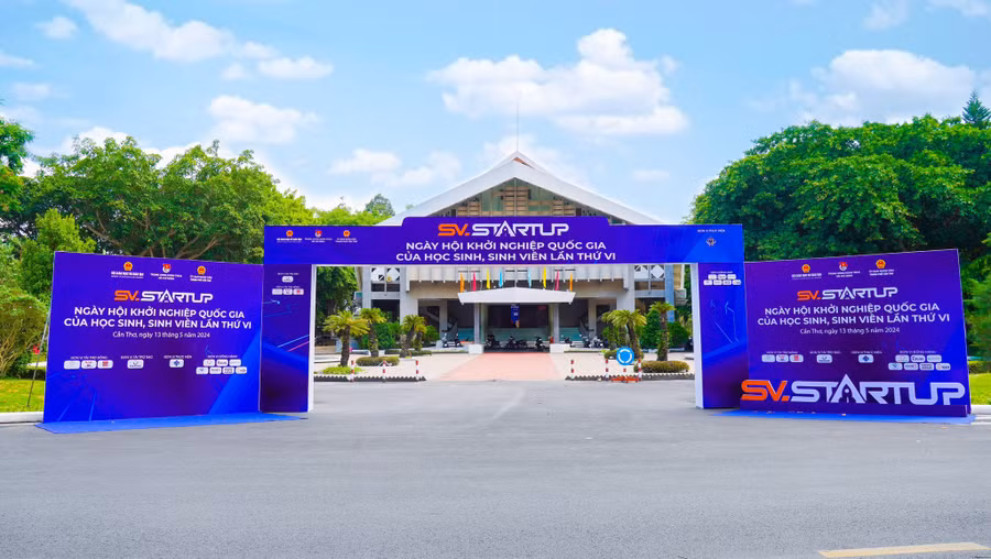 Hội trường rùa - Trường ĐH Cần Thơ, nơi diễn ra khai mạc Ngày hội sáng 12/5.