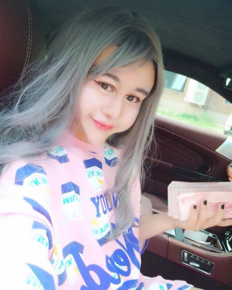 Cô gái TQ khiến mọi người sợ hãi vì khuôn mặt biến dị - Ảnh 1 Co gai TQ khien moi nguoi so hai vi khuon mat bien di - Anh 1