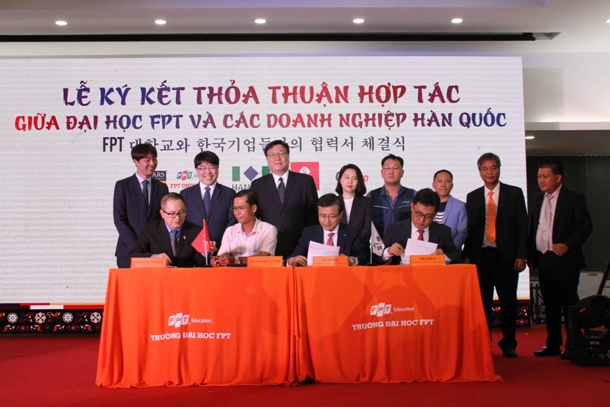 Đại học FPT ký thỏa thuận hợp tác với các doanh nghiệp Hàn Quốc nhằm tạo cơ hội cho SV thực tập cũng như có việc làm sau khi ra trường