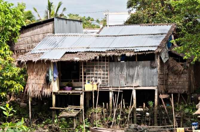 Ngày giả ngu ngơ, đêm khỏa thân đột nhập nhà chỉ có phụ nữ - Ảnh 1 Ngày giả ngu ngơ, đêm khỏa thân đột nhập nhà chỉ có phụ nữ - Ảnh 1