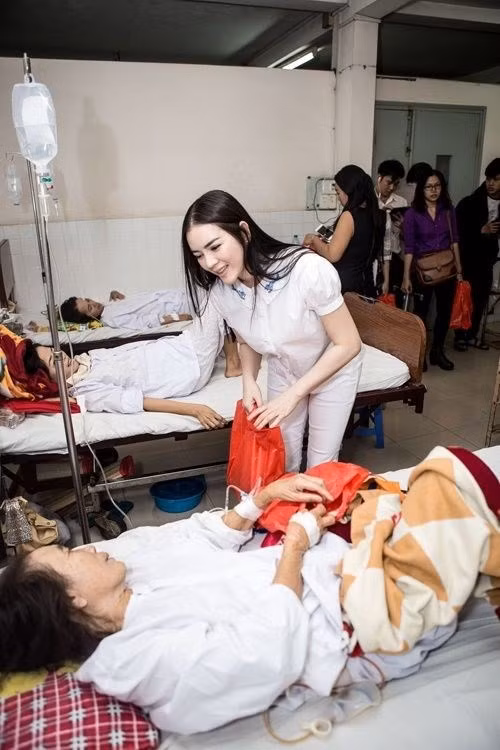 Lý Nhã Kỳ là ai khi cởi bỏ sự lộng lẫy của ánh hào quang? - Ảnh 6