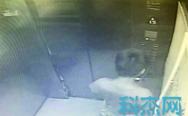 Những hình ảnh xấu xí nhìn đã muốn... độn thổ tại Trung Quốc ảnh 2