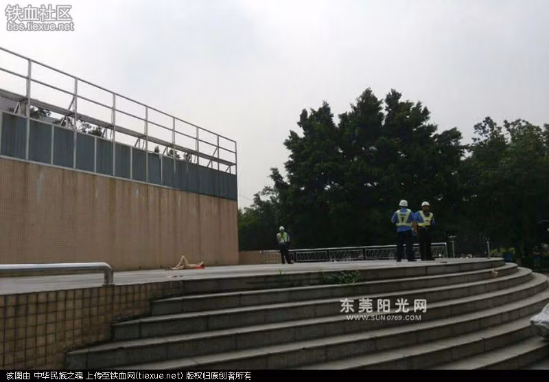 Những hình ảnh xấu xí nhìn đã muốn... độn thổ tại Trung Quốc ảnh 9