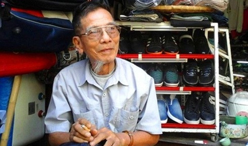 NSƯT Trần Hạnh: "Vợ tôi ghen khủng khiếp, từng vác dao lên tận đoàn kịch tìm chồng" ảnh 1